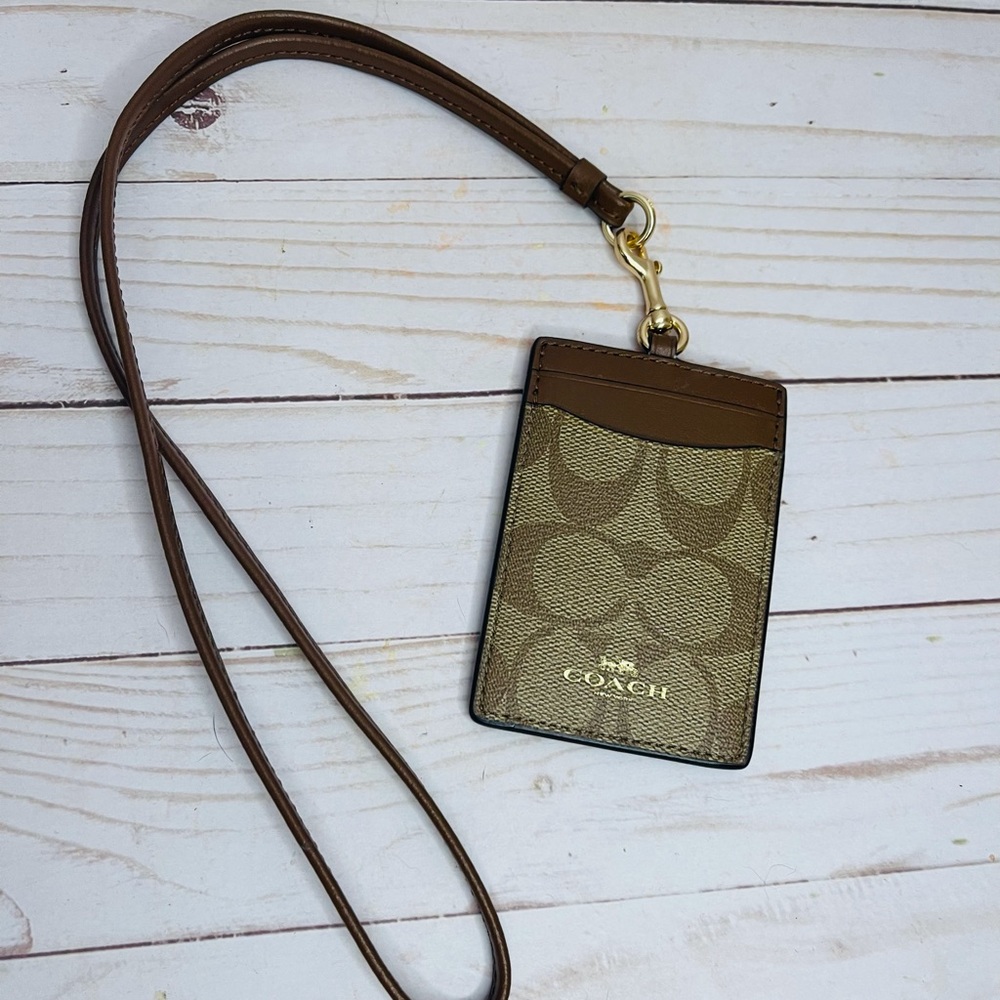 COACH ID holder